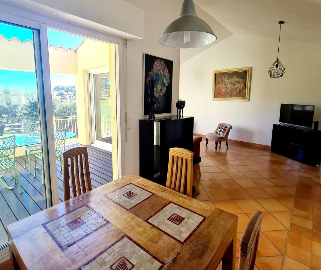 Villa Dans Cadre D'Exception - Golf, Piscine Et Tennis Prive Saint-Cyr-sur-Mer Esterno foto