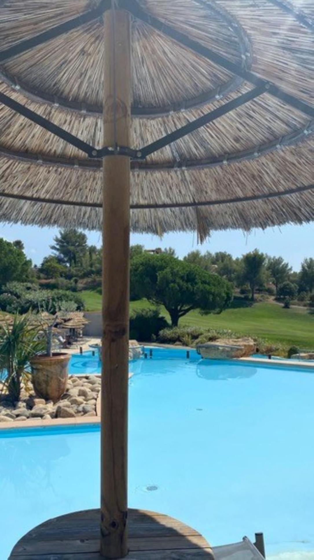 Villa Dans Cadre D'Exception - Golf, Piscine Et Tennis Prive Saint-Cyr-sur-Mer Esterno foto
